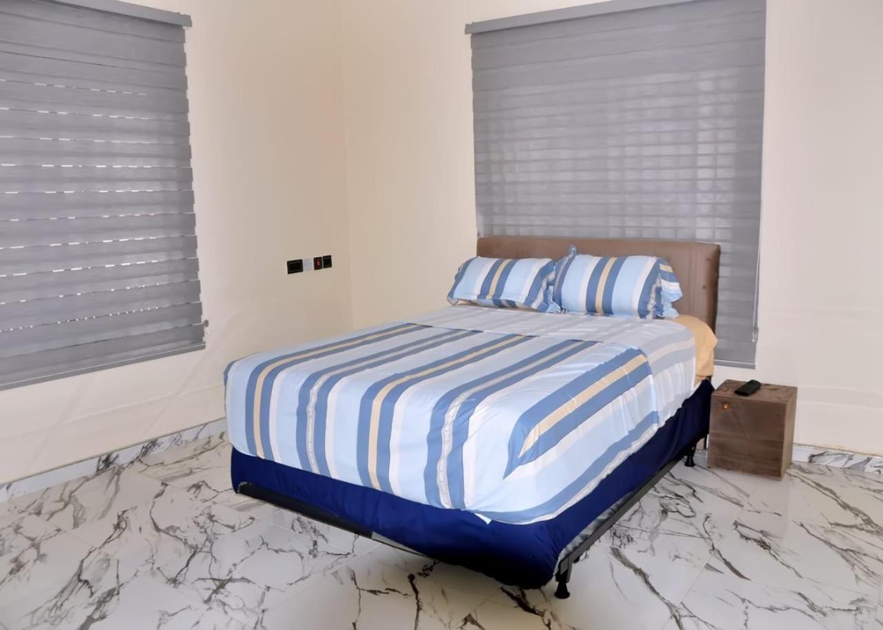 Queens Place Hotel Accra Exterior foto